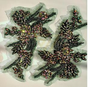 Écusson en tissu à coudre personnalisé fait à la main avec broderie de perles en strass en forme de fleur pour vêtements et accessoires de vêtements pour dames - Product Image 3