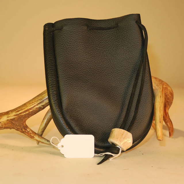 Customized Black Leather Waterproof Cosmetic Brush Travel Simplicity Drawstring Bag Luxury Makeup Skincare Storage Leather Pouch