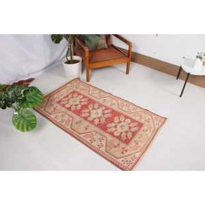 2.6x4.5 ft Vintage Rug, <b>Red</b> Abstract Turkish <b>Wool</b> Rug - Product Image 2