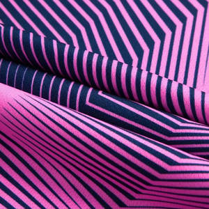 Nouveauté, uniforme de football à sublimation de couleur unique, vente chaude, bonne qualité, nom d'équipe personnalisé, 100% polyester, séchage rapide - Product Image 4