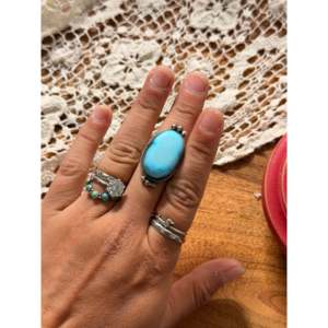 Bague Statement Scott Skeets Golden Hills en turquoise et argent sterling, coupe géométrique, sertissage invisible, taille 8, pour un usage quotidien - Product Image 2
