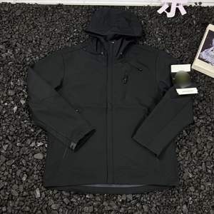 Chaqueta Softshell con Capucha para Hombre, de Alta Calidad, Negra, con Cierre, Personalizable con Logotipo, Cortavientos, para Deportes al Aire Libre y Escalada - Product Image 3