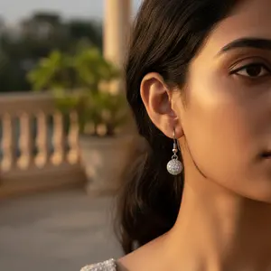 ต่างหูทรงหยดน้ำประดับเพชรคิวบิกเซอร์โคเนีย ดีไซน์แฟชั่น ทำจากเงินแท้ 925 สำหรับผู้หญิง - Product Image 2