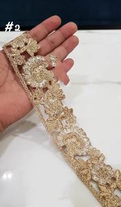 Fleurs brodées sur mesure de couleur or dans des motifs ethniques pour diverses fins de différentes tailles en 2 pouces de largeur - Product Image 4