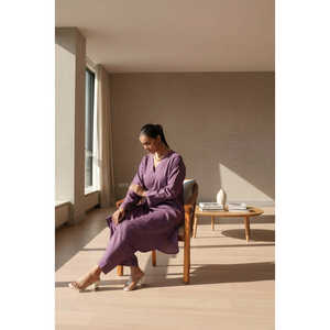 Ensemble Kurta en velours côtelé respirant 100 % coton Mulberry Wine pour femme, idéal pour le quotidien - Product Image 5