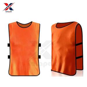 TATAPAK Industrias Alta demanda Unisex Adulto Fútbol Ropa deportiva Cuello en V Material de poliéster Venta al por mayor Precio más vendido - Product Image 1