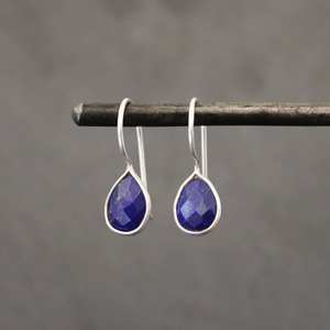 Los pendientes con forma de lágrima de plata de ley vienen con piedras preciosas de lapislázuli elaboradas con pendientes de plata de ley 925 para niñas - Product Image 3