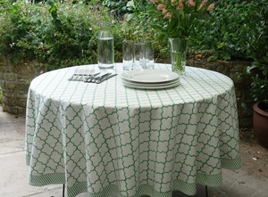 Nappe française vintage faite à la main en treillis rose avec couverture imprimée florale en blocs indiens pour la vie à la maison - Product Image 4