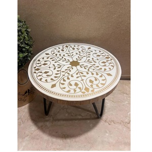 Artisanat en bois de support de gâteau de résine avec la qualité d'exportation pour des événements et des parties - Product Image 1