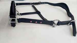 Halter de caballo anatómico ajustable de sillín inglés de alta calidad con diseño inteligente cabestros de nailon de cuero puro de estilo diferente - Product Image 4