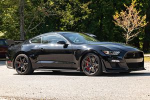 Ford Mustang Shelby GT500 2021 d'occasion en bon état, 760 ch, V8 suralimenté, pack carbone pour circuit - Product Image 3