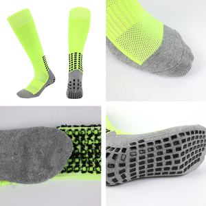 Calcetines de fútbol personalizados de algodón y LICRA para hombre al por mayor, calcetines deportivos transpirables de punto hasta el tobillo para fútbol, calcetines para casa - Product Image 4