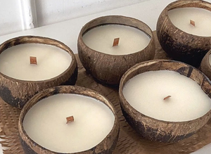 Ilumina tu espacio con velas de cáscara de coco donde el encanto ecológico se encuentra con velas cálidas de cáscara de coco de alta calidad - Product Image 3