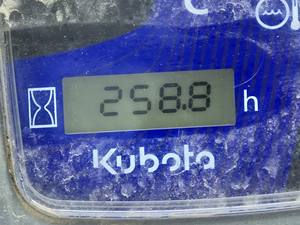 2018 Kubota SSV65 Minicargadora diésel con cargadora frontal y cargadora de ruedas Cilindro hidráulico Eaton de alta eficiencia - Product Image 6