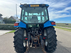 Tracteur agricole multifonctionnel Ford 6640 85 CV 4x4 haute productivité en excellent état avec moteur et boîte de vitesses - Prix de gros - Product Image 2