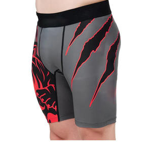 Short de combat pour homme Short de grappin haute performance pour homme avec impression dynamique et coupe ajustée - Product Image 2