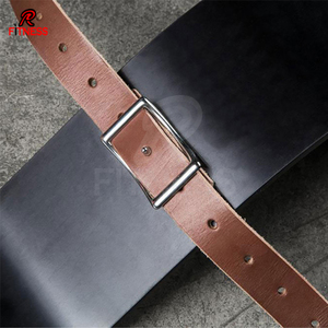 Sangle de musculation en cuir et aluminium personnalisable avec logo couleur RC Fitness Wear - Légère et réglable pour les exercices du biceps - Product Image 6