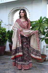 ชุดเลเฮนกาโชลีผ้าฝ้ายพิมพ์ลายด้วยมือ ดีไซน์สวยงาม 100% สำหรับฤดูร้อน เนื้อผ้าเบา แห้งเร็ว สไตล์ชาติพันธุ์ สำหรับผู้หญิง ใส่ไปงานปาร์ตี้ - Product Image 3