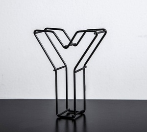 Alambre de hierro Color negro Y letra del alfabeto A a Z decoración del hogar regalo vajilla tallada a mano letra del alfabeto de Metal - Product Image 1