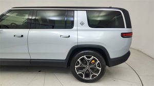 Rivian R1S Edición de Lanzamiento 2022, Usado en Buenas Condiciones, Estándar de Fábrica - Product Image 5