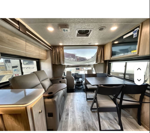 รถบ้านมือสองสภาพดี ปี 2025 รุ่น Coachmen Concorde 321D-S-F สำหรับขาย เหมาะสำหรับการตั้งแคมป์และการเดินทาง - Product Image 6