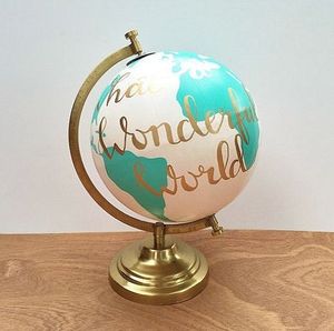 Globo Decorativo Moderno de Lujo con Acabado Premium para Decoración del Hogar y la Oficina - Product Image 1