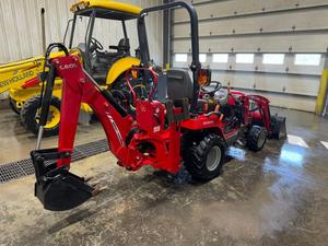 Tractor de servicio pesado Massey Ferguson GC1723EB Precio al por mayor disponible para envío rápido - Product Image 6