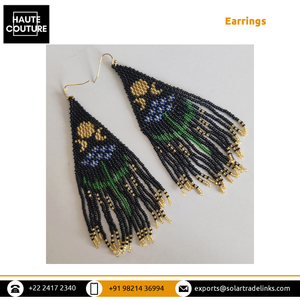 Boucles d'oreilles Lune et Hydragea perlées avec des glands brodées à la main de qualité incroyable à vendre - Product Image 4