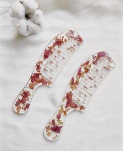 หวีผมสำหรับช่างตัดผมทำจากวัสดุเรซิน - Product Image 1