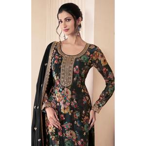 ชุดปาร์ตี้ดูดีไซน์เนอร์กับพื้นล่างด้วย dupatta - Product Image 5