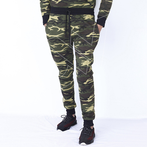 ผู้ชายกีฬาผ้าฝ้ายแฟชั่นที่กําหนดเองขายร้อน Camo Jogger วิ่งกีฬากางเกงเหงื่อสบายๆ - Product Image 1