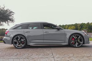 รถยนต์ออดี้ RS/6 Avant Wagon ปี 2022 พร้อมหลังคาซันรูฟ ไฟหน้า กล้องมองหลัง 360 องศา เบาะไฟฟ้า - Product Image 4