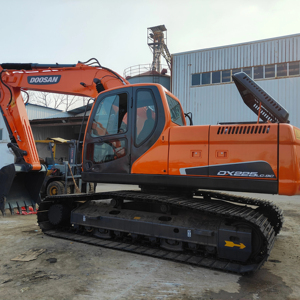 Excavadora de Orugas Usada Doosan DX250 Modelo 2023, Pocas Horas, Excelente Estado, Componentes Principales: Motor, Engranaje, Rodamiento, en Venta - Product Image 1