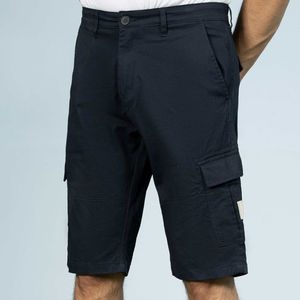 Vente en gros de shorts cargo décontractés 100% coton pour hommes coupe régulière noirs avec motif uni et fermeture à cordon brodé en 3D - Product Image 1