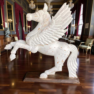 Caballo Alado Majestuoso, Diseño Shabby Chic Hecho a Mano, Obra de Arte con Patrón Animal - Product Image 2