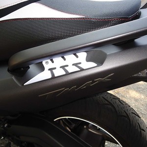 Adesivi 3D Personalizzati per Scooter Yamaha Tmax 530 2012-2016 Proteggi le Tue Mani con Stile - Product Image 1