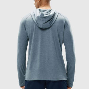 Sweat à capuche avec logo avant texturé en polyester 100% avec poches - Product Image 2