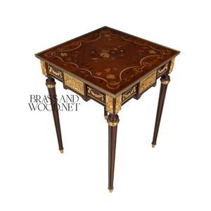Mesa Auxiliar Cuadrada de Lujo en Caoba con Incrustaciones Florales Elaboradas y Detalles en Latón Dorado Antiguo para Decoración Clásica - Product Image 4