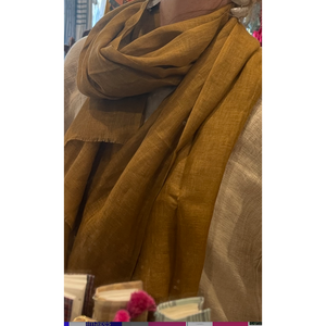 Pañuelo de Lino Dorado Suave, Velo de Protección Solar - Product Image 1