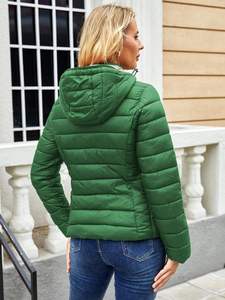 Veste bomber courte matelassée verte pour femme, automne/hiver, capuche, légère, doudoune, fermeture éclair sur le devant, confortable, chaude, vêtements d'extérieur pour le quotidien, froid - Product Image 4