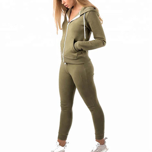 2024 meilleure vente OEM femmes de haute qualité coton polaire à capuche Jogging survêtement 2 pièces Logo personnalisé survêtements ensembles d'hiver - Product Image 3