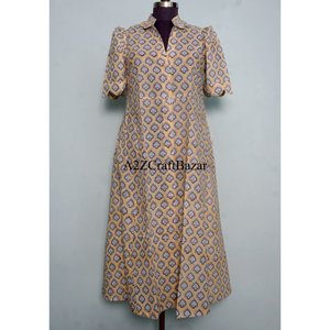 Vestido midi floral de algodón 100% ecológico para mujer, estilo Kangura, cuello en V, manga corta, decoración con botones, lavable. - Product Image 1