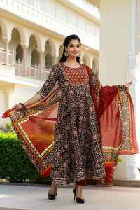 Traje Shalwar Kameez Panjabi de Alta Calidad para Mujer, Conjunto de Salwar de Algodón con Estampado Digital, Lavable, Listo para Usar, Personalizable, para Toda Temporada - Product Image 4