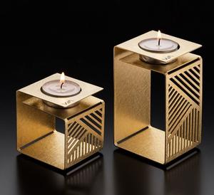 Soporte de Color negro de hierro con portavelas colgantes chapados en oro de aluminio para uso en festivales y fiestas de bodas - Product Image 6