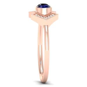 แหวนพลอยไพลินสีน้ำเงินทรงรีขนาด 0.5 กะรัต รุ่น REYES Dainty ทำจากเงินแท้ 925 ประดับด้วยมอยส์ซาไนต์ เหมาะสำหรับงานแต่งงานและงานเลี้ยงสำหรับผู้หญิง - Product Image 3