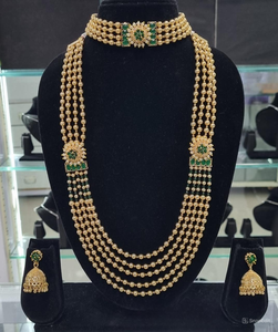 ENSEMBLE DE BIJOUX INDIENS TRADITIONNELS ET À LA MODE EN CUIVRE ENSEMBLE DE BIJOUX DE MARIAGE POUR FEMMES BOUCLES D'OREILLES ET COLLIER - Product Image 1