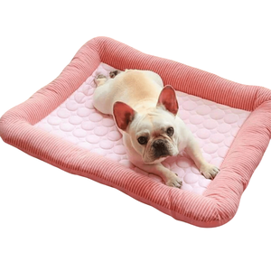 Cama para Perros y Gatos Lavable a Máquina, de Seda de Hielo Refrescante, Rectangular XL, con Diseño de Rayas, para un Sueño Cómodo de Animales Pequeños - Product Image 2