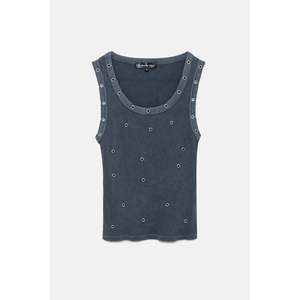 Blusa Casual de Algodón con Cuello Redondo, Manga Corta, Detalles de Ojales, Logotipo Frontal, Estilo Lavado de 220g - Product Image 6