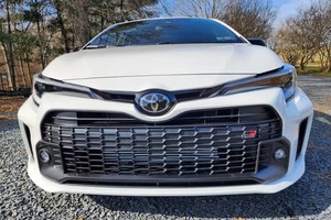 รถยนต์โตโยต้า ซีอาร์ โคโรลล่า รุ่นปี 2023 แบบ Core Performance Hatchback พลังเทอร์โบ สไตล์สปอร์ต ขนาดกะทัดรัด สำหรับขาย - Product Image 2