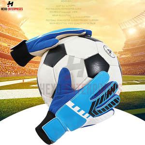 Guantes de estilo moderno a precio razonable Guantes de fútbol americano impresos con logotipo personalizado Venta al por mayor Mejores guantes de portero - Product Image 2